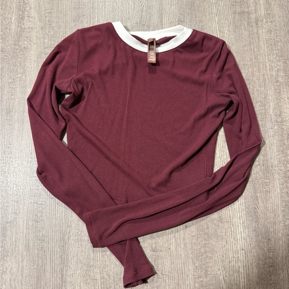 SKIMS Soft Lounge Ringer Long Sleeve - Maroon - Picture 7 of 7